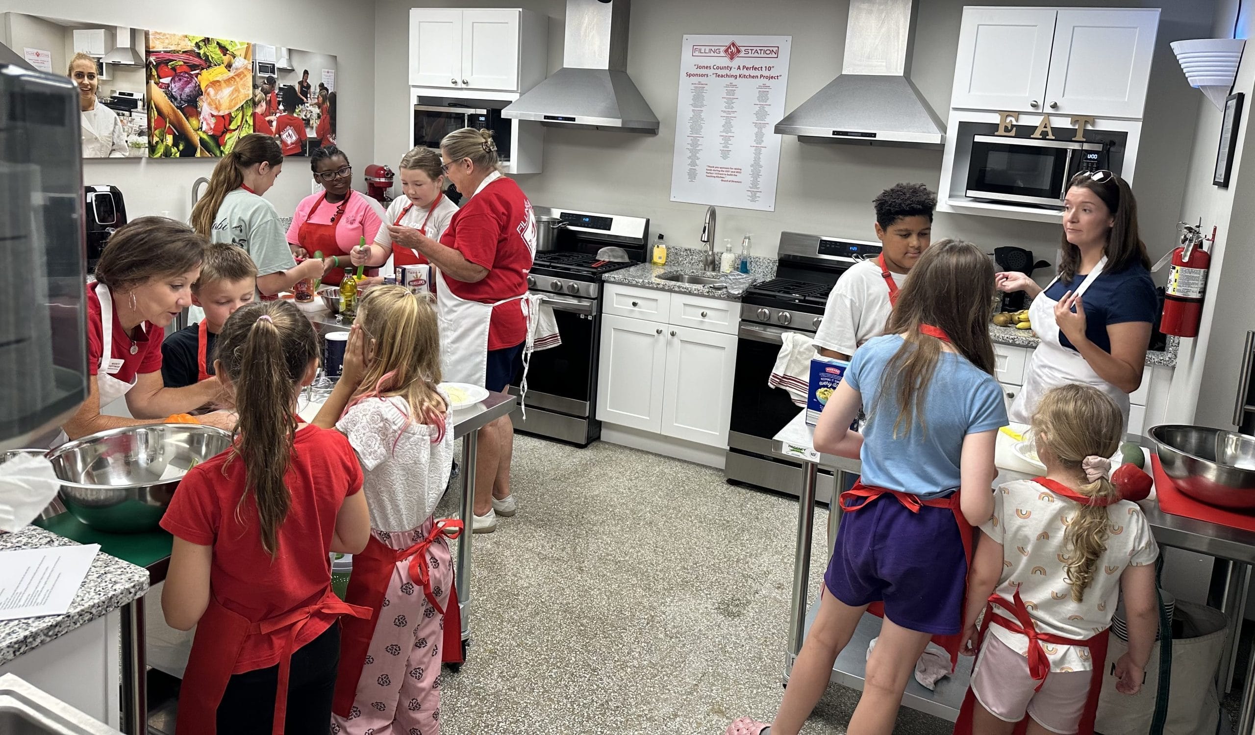 filling-station-teaching-kitchen-summer-camp-6 filling-station-teaching-kitchen-summer-camp-6